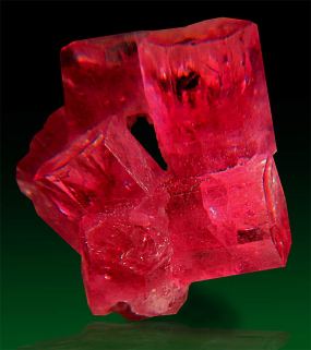 Red Beryl cluster
